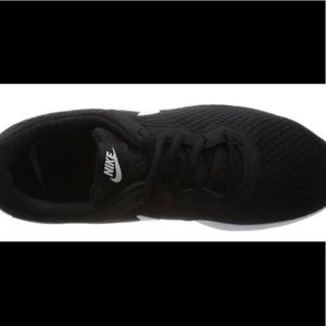 Nike Shoes - Nike women tanjuns Nike Shoes - Nike women tanjuns